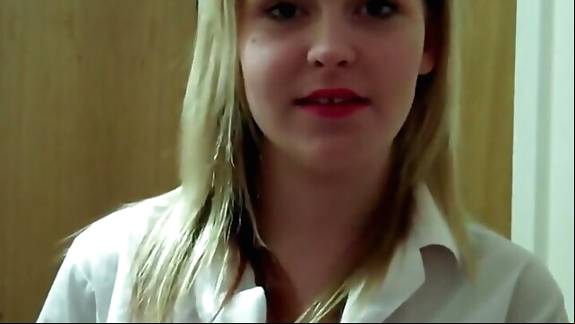 Nearly caught while I get a BJ in the bathroom xxx amateur video